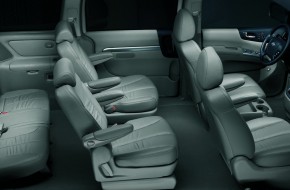 2007 Hyundai Entourage