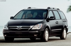 2008 Hyundai Entourage