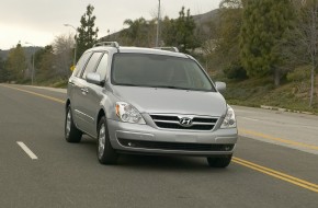 2008 Hyundai Entourage