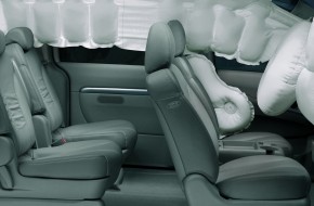 2009 Hyundai Entourage