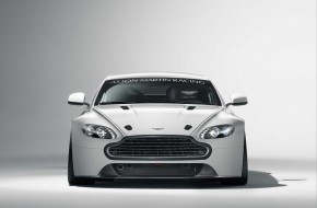 2011 Aston Martin Vantage GT4