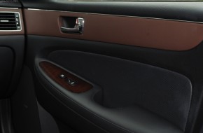 2011 Hyundai Genesis Sedan Review