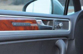 2011 Volkswagen Touareg Review