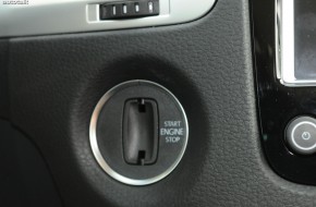 2011 Volkswagen Touareg Review