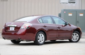 2011 Nissan Altima Review