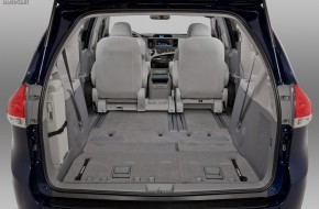 2011 Toyota Sienna LE