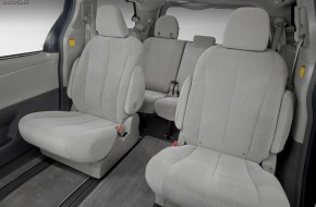 2011 Toyota Sienna LE