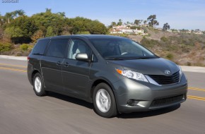 2011 Toyota Sienna LE