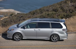 2011 Toyota Sienna SE