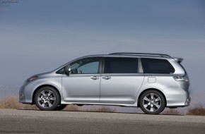 2011 Toyota Sienna SE