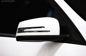 Romeo Ferraris Mercedes-Benz C63 AMG WhiteStorm