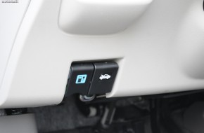 2011 Nissan Leaf Review