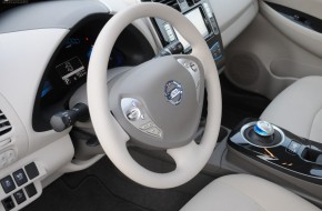2011 Nissan Leaf Review