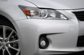 2011 Lexus CT200h Review