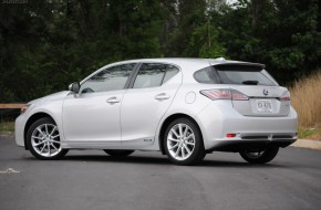 2011 Lexus CT200h Review