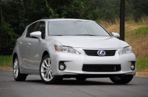 2011 Lexus CT200h Review