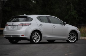 2011 Lexus CT200h Review