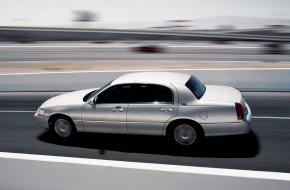 2006 Lincoln Town Car