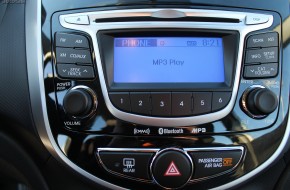 2012 Hyundai Accent Review