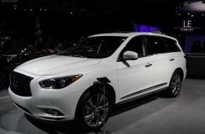 Infiniti Booth NYIAS 2012