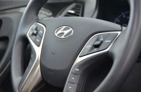 2012 Hyundai Azera Review
