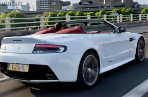 2013 Aston Martin V12 Vantage Roadster