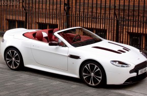 2013 Aston Martin V12 Vantage Roadster