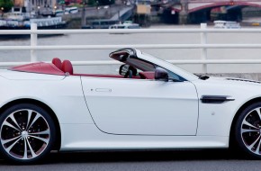 2013 Aston Martin V12 Vantage Roadster