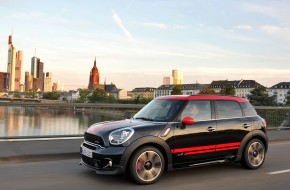 MINI John Cooper Works Countryman