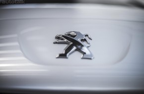 2013 Peugeot RCZ and RCZ R Concept