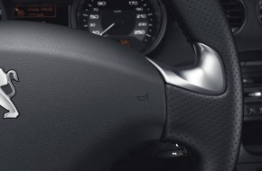 2013 Peugeot RCZ and RCZ R Concept