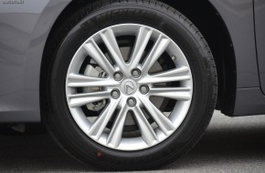 2013 Lexus ES 350 Review