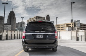 2013 Chrysler Town & Country S