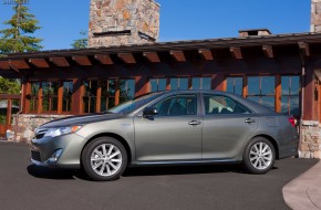 2013 Toyota Camry Hybrid