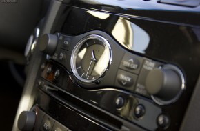 2013 Infiniti FX37 Review