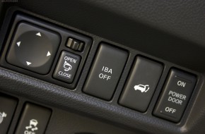 2013 Infiniti FX37 Review