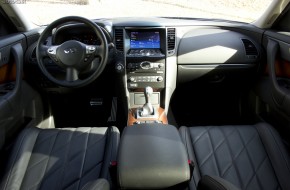 2013 Infiniti FX37 Review