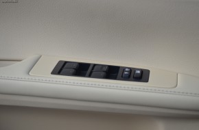 2013 Lexus ES Hybrid Review