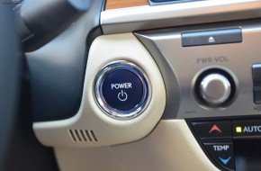 2013 Lexus ES Hybrid Review