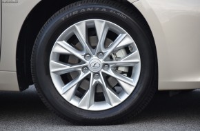 2013 Lexus ES Hybrid Review
