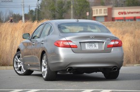 2013 Infiniti M56 Review