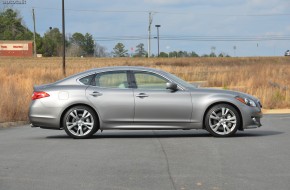 2013 Infiniti M56 Review