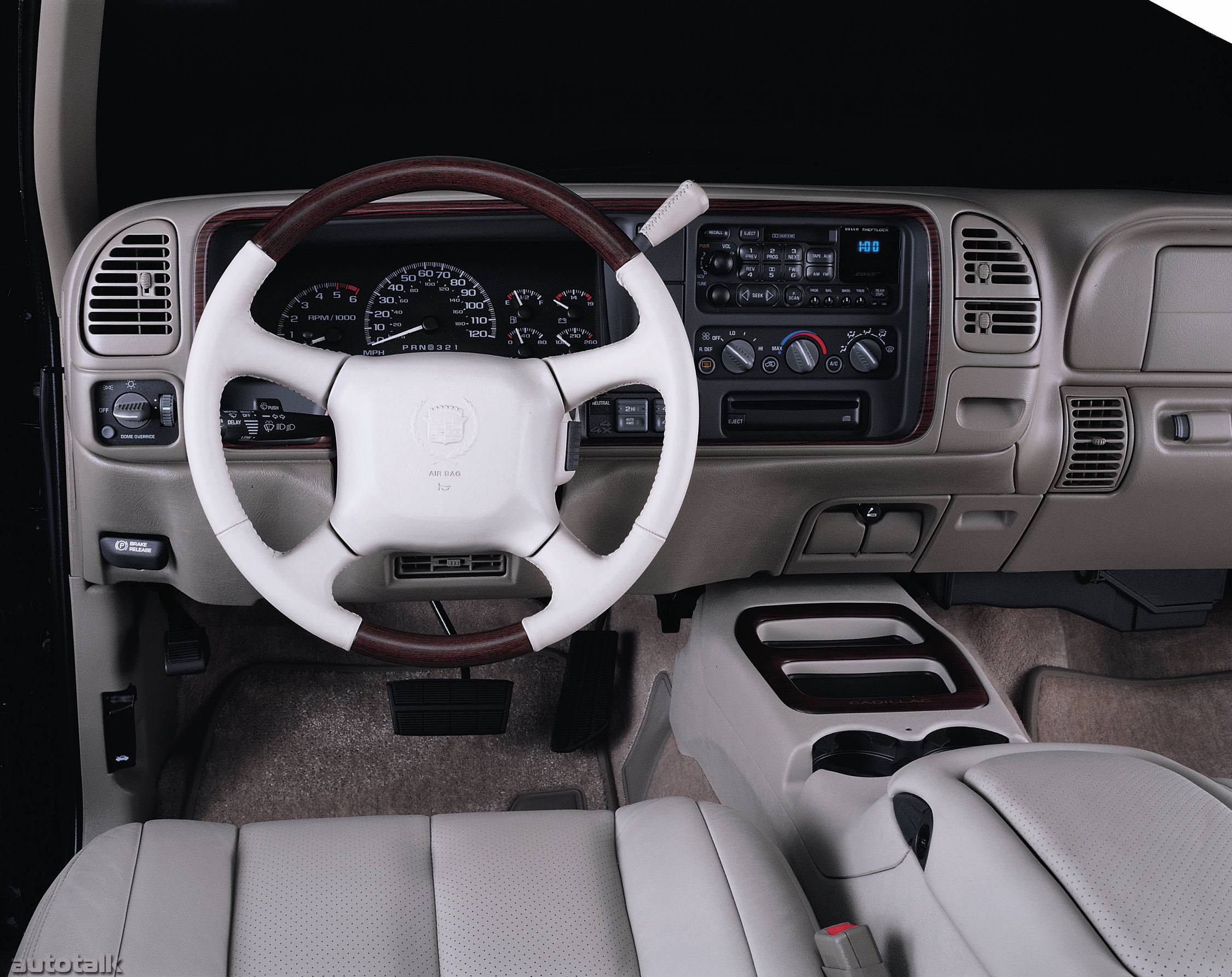 2000 Cadillac Escalade