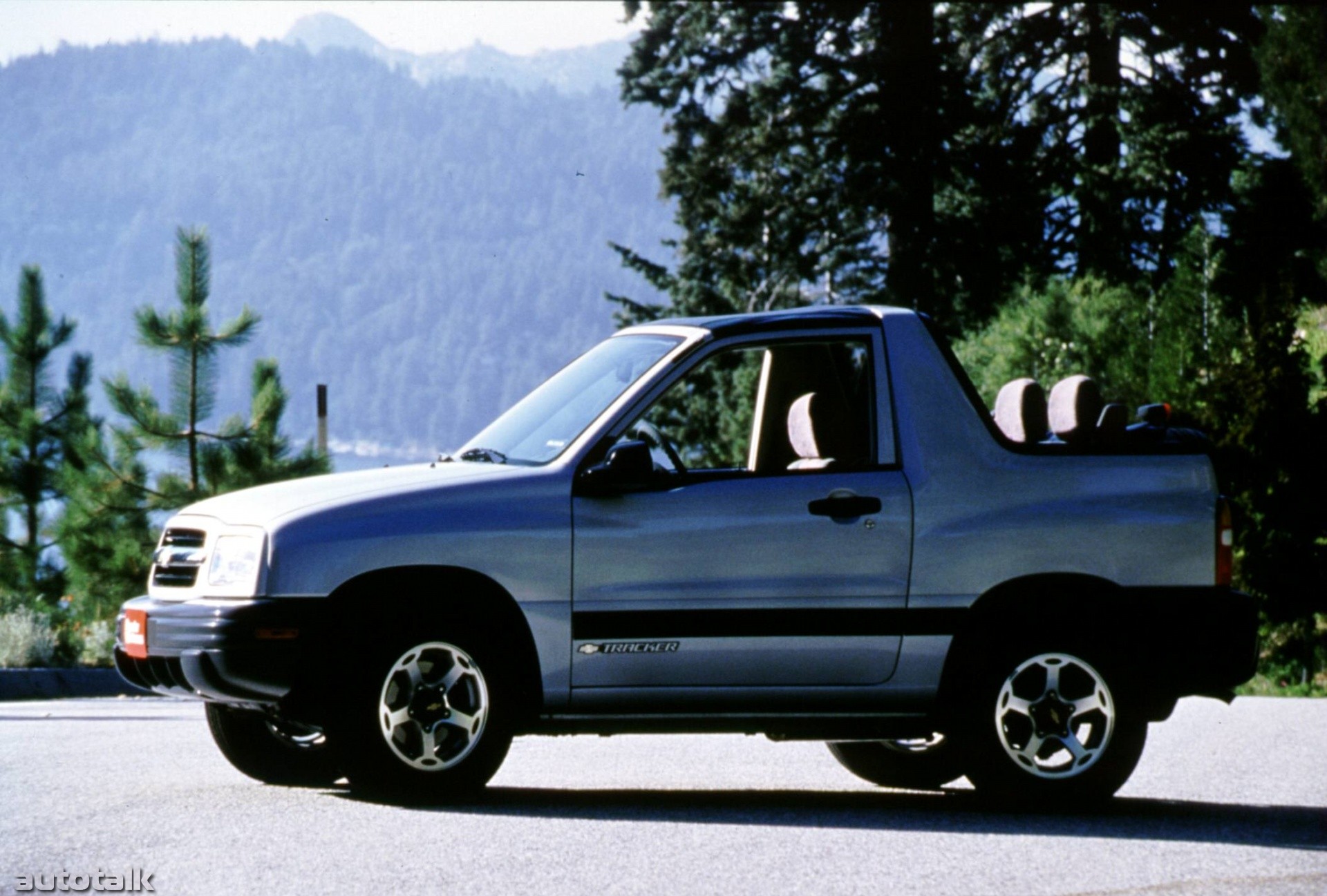 2000 Chevrolet Tracker