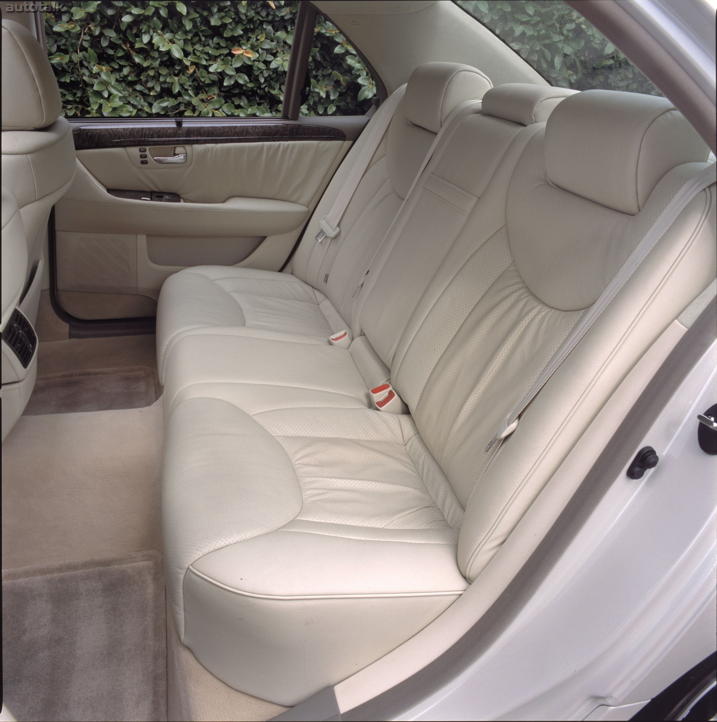 2001 - 2003 Lexus LS 430