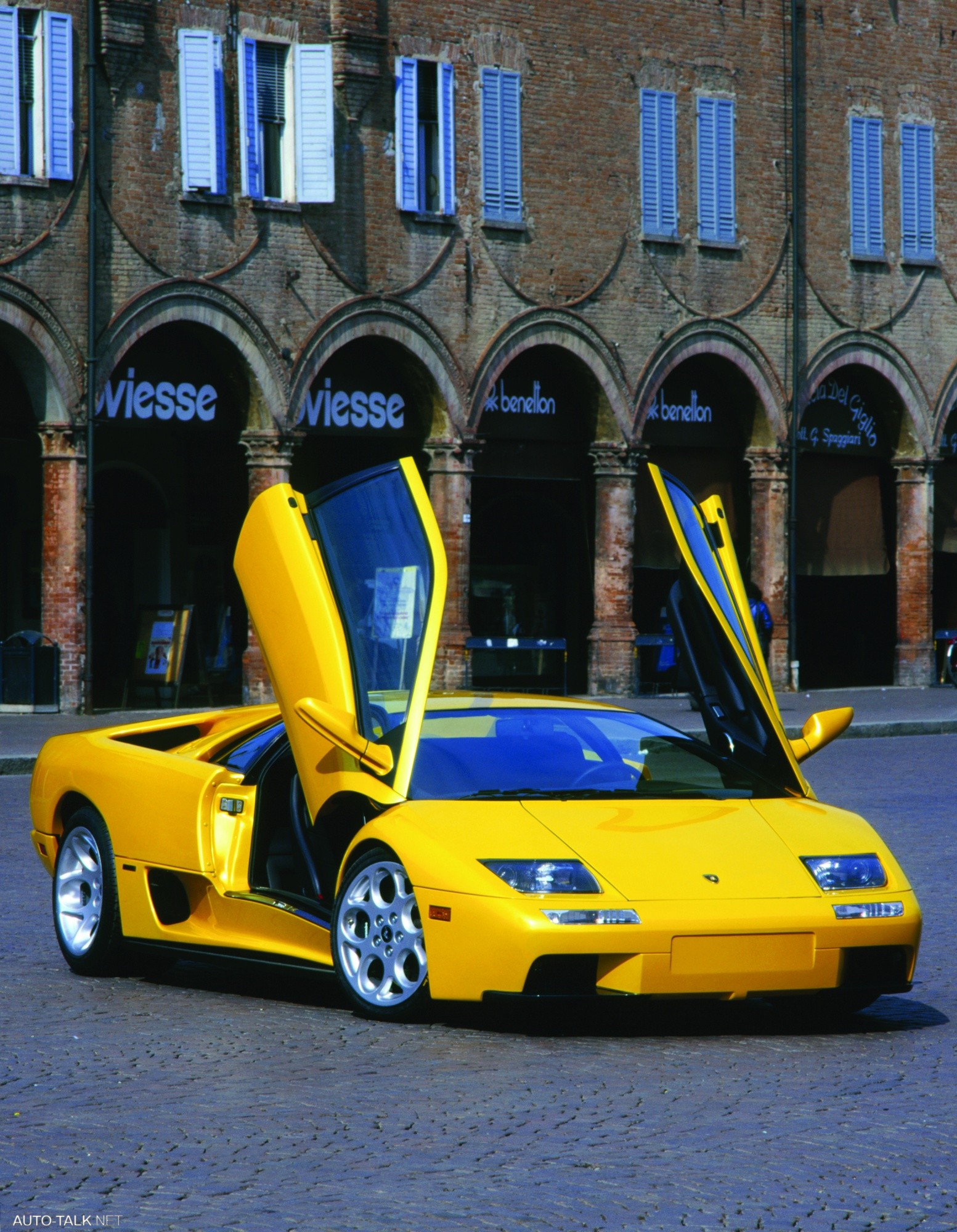 2001 Lamborghini Diablo