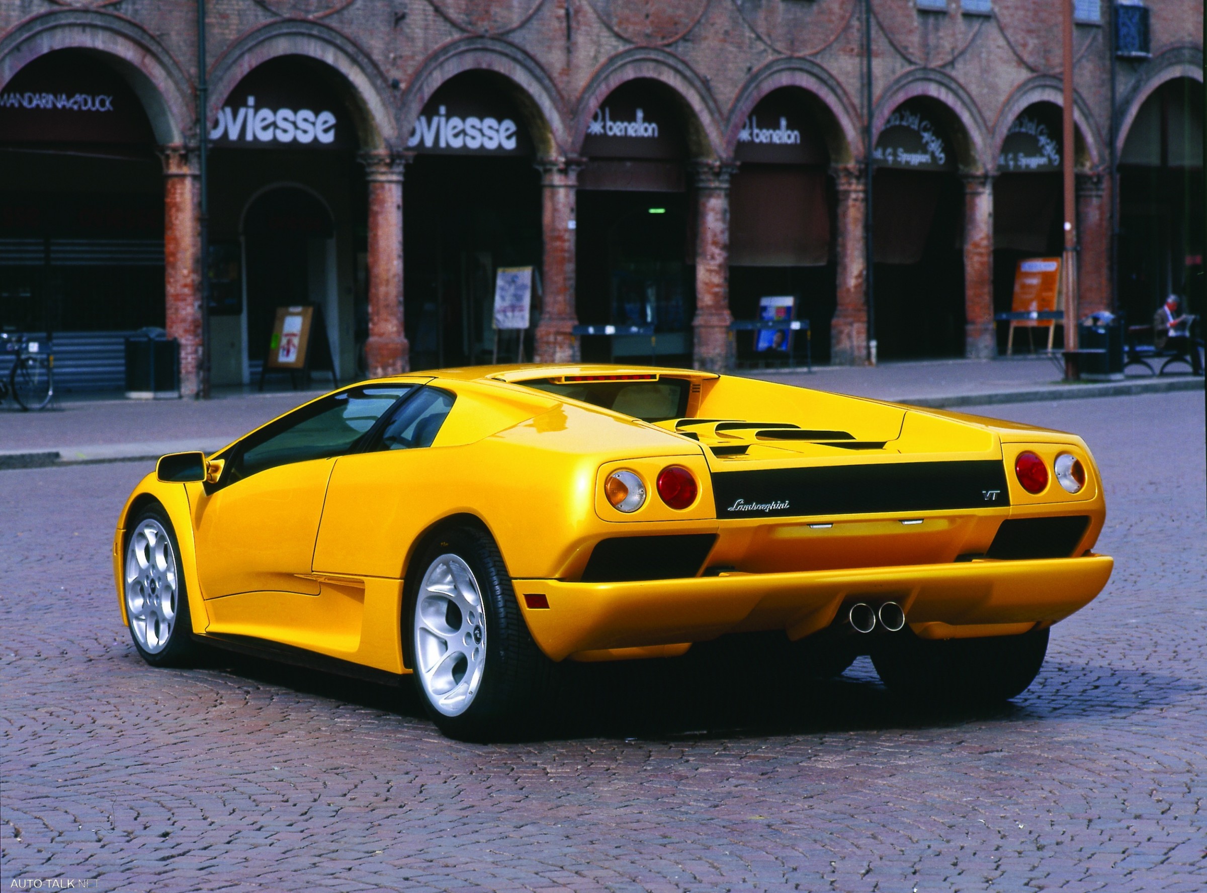 2001 Lamborghini Diablo