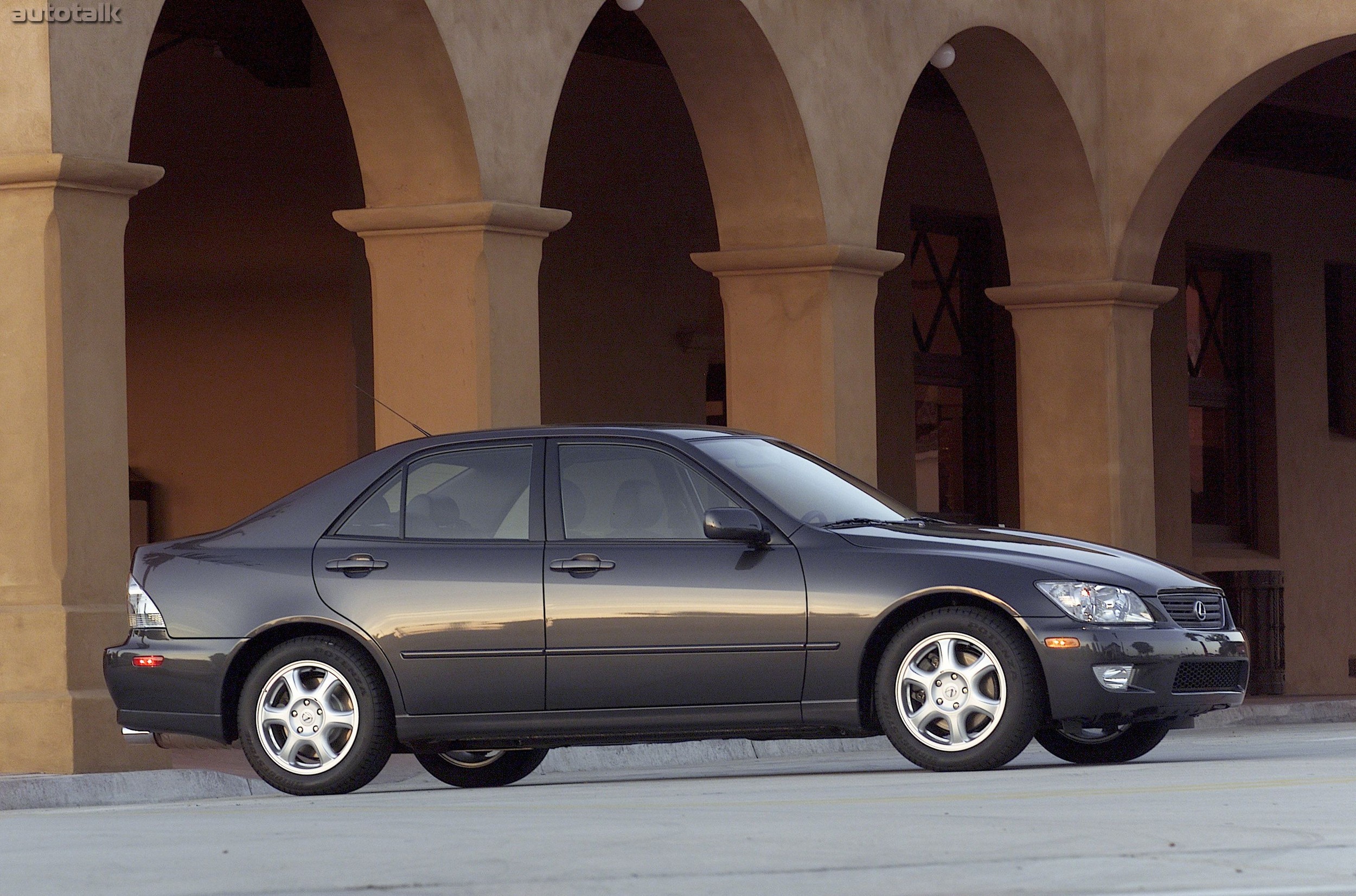 2001 Lexus IS 300