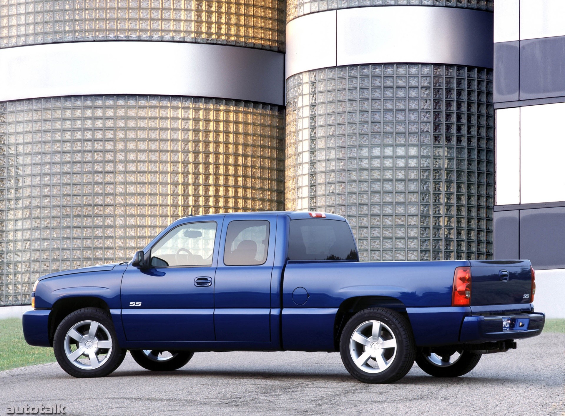 2003 Chevrolet Silverado SS