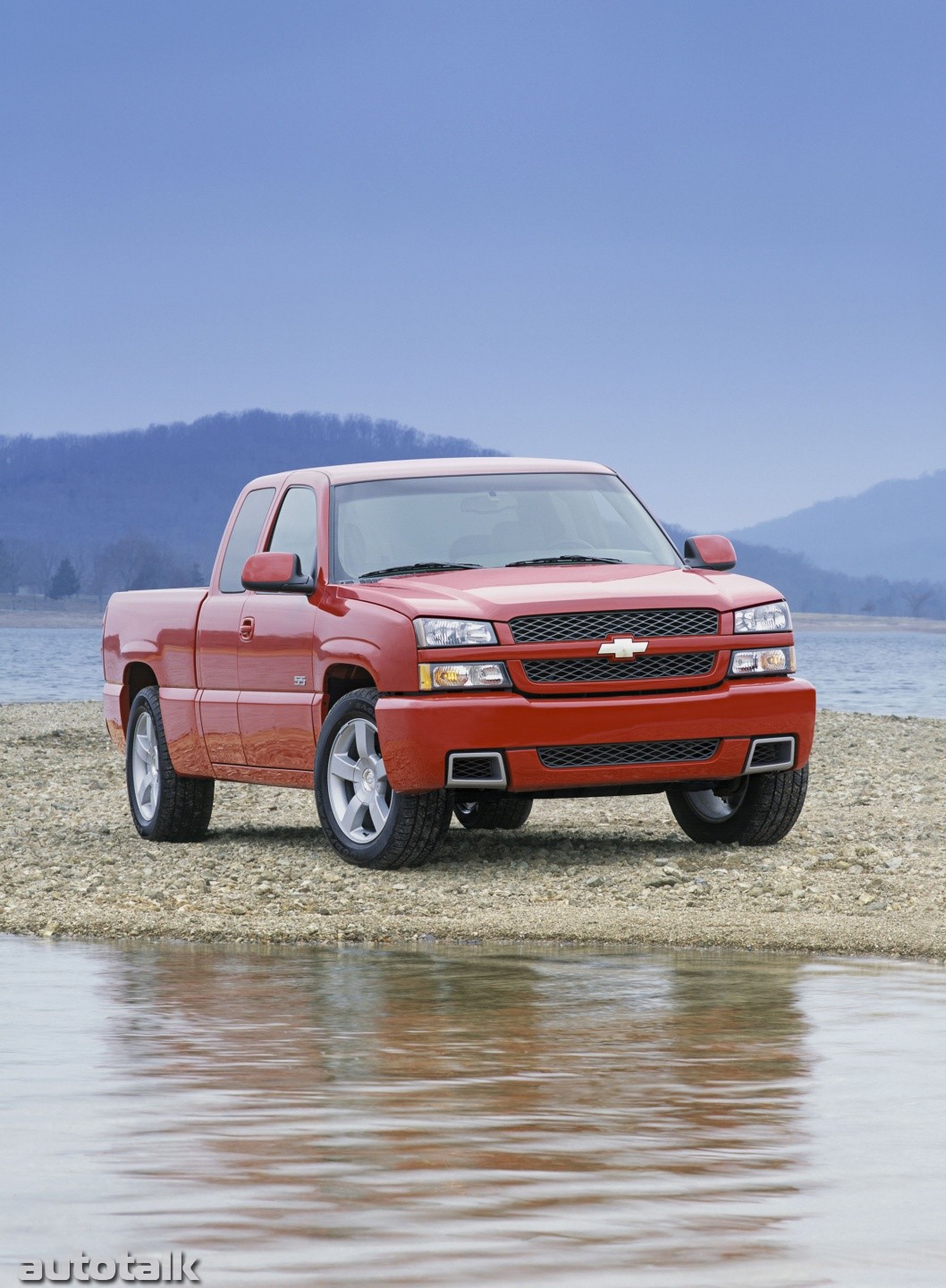 2004 Chevrolet Silverado SS